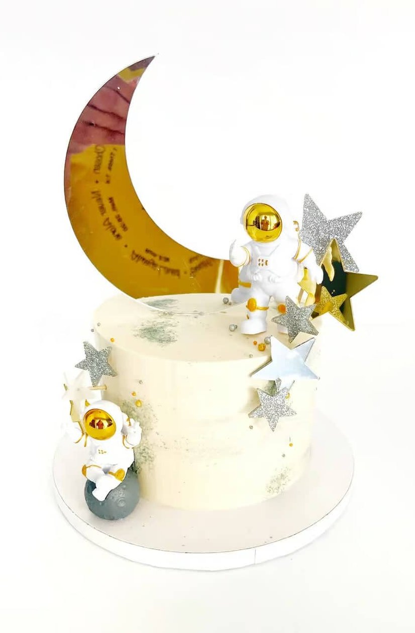 Single-tier celebration cake pricing example by All Things Cake